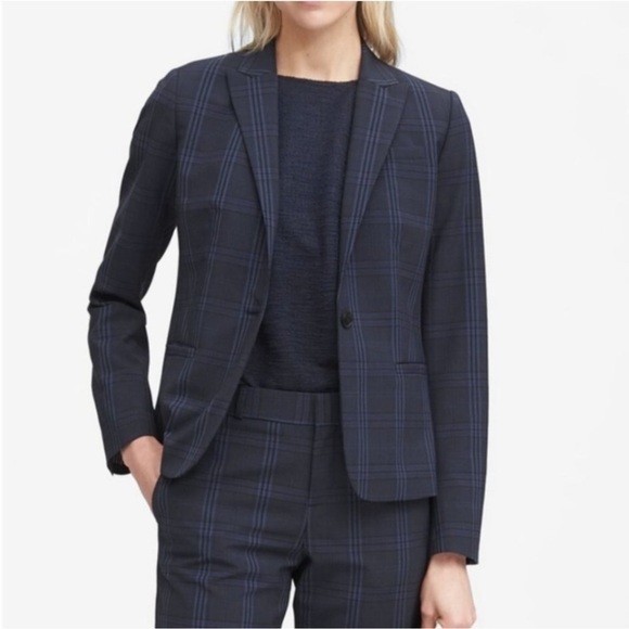 Banana Republic Washable Wool Blazer Navy Plaid Size 4 - Picture 2 of 16